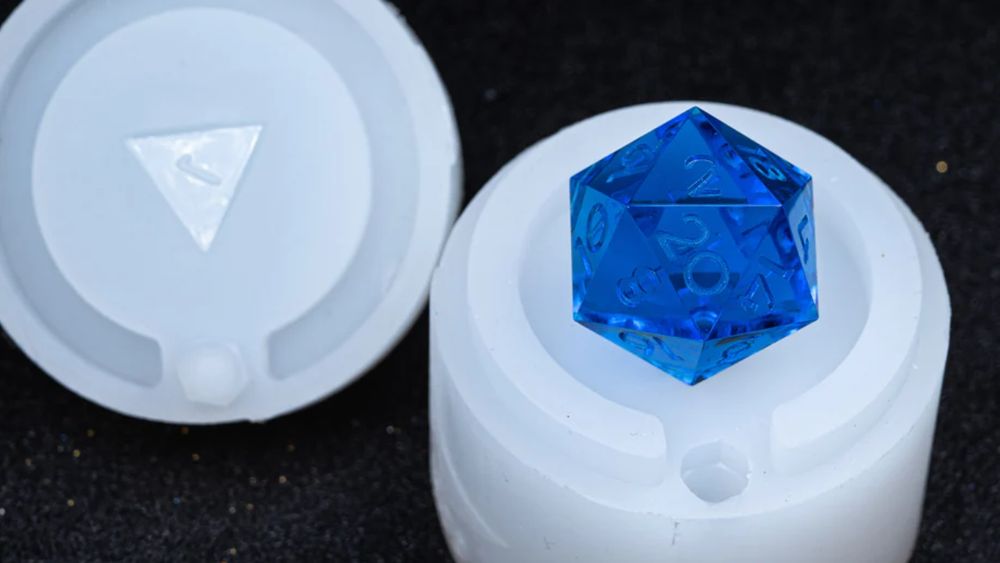 Techniques for Crafting Immaculate Resin Dice As it is Unleashing Creativity?